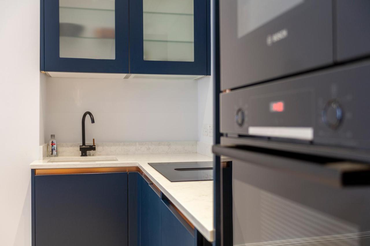 Bright King's Cross 2 Bedroom Flat With Patio Apartment London