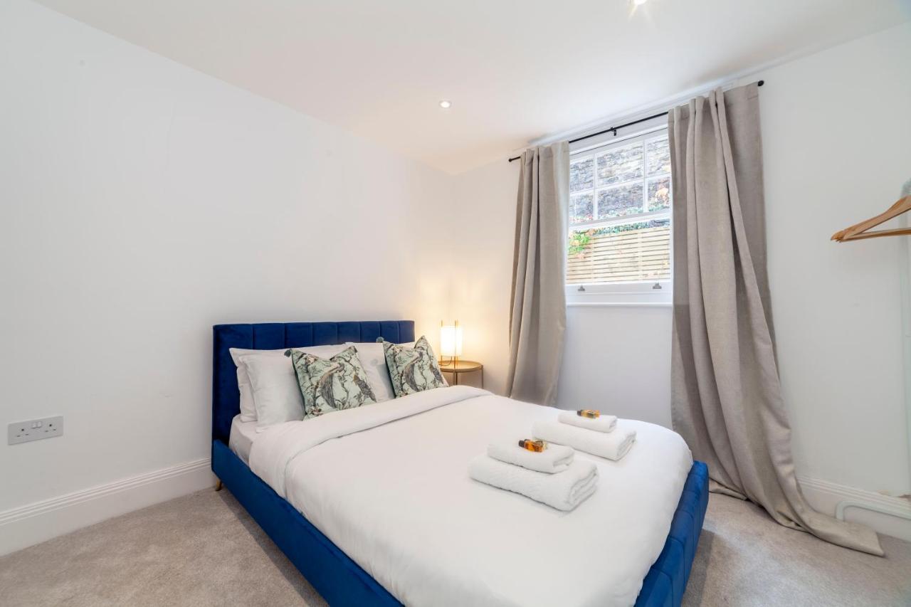 Bright King's Cross 2 Bedroom Flat With Patio * London