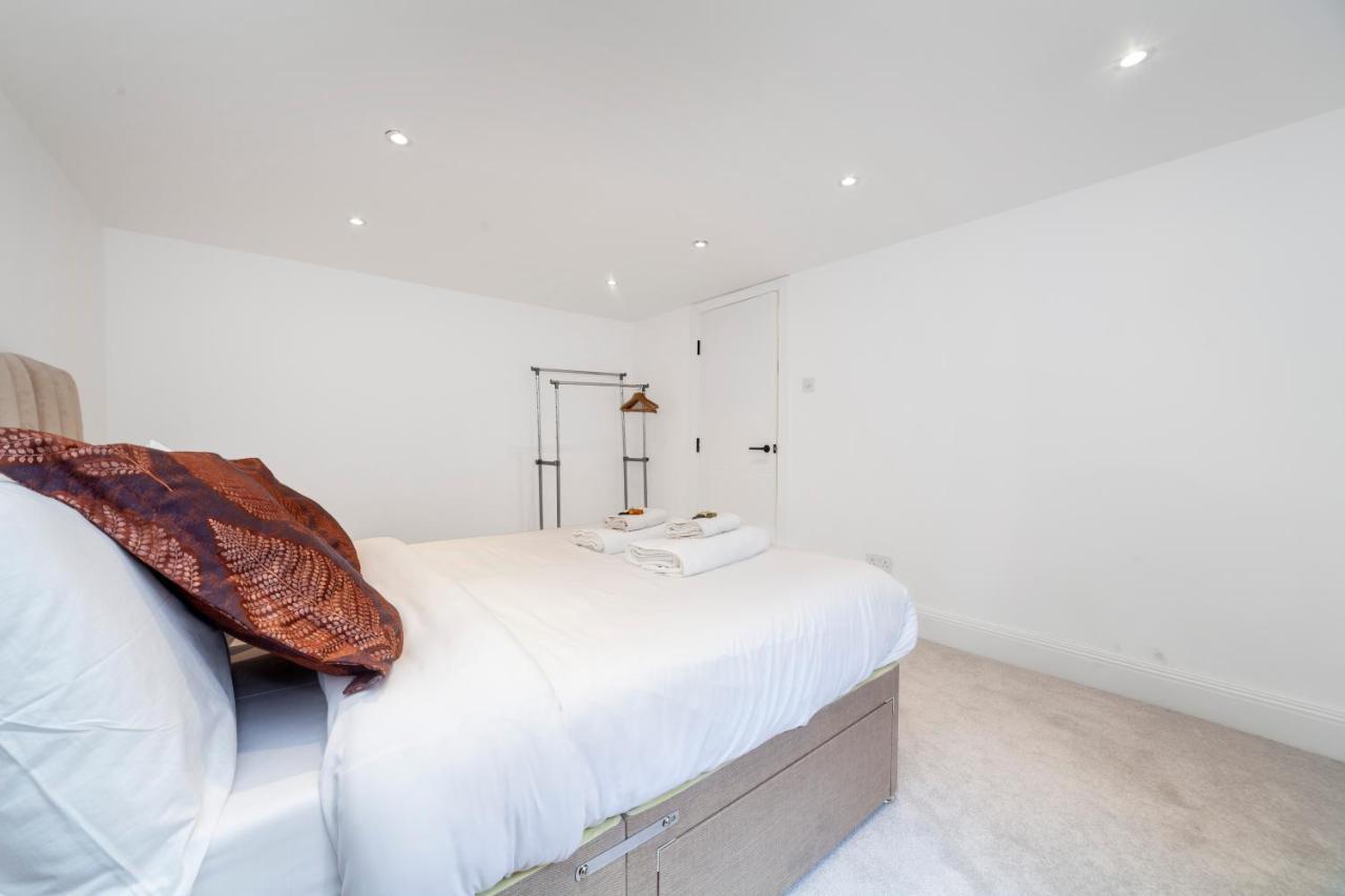 Bright King's Cross 2 Bedroom Flat With Patio *